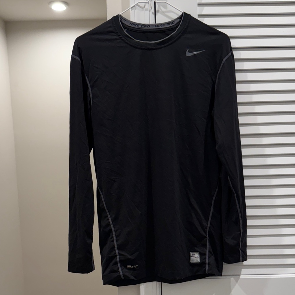 Nike Men's Black Long Sleeve Performance Tee